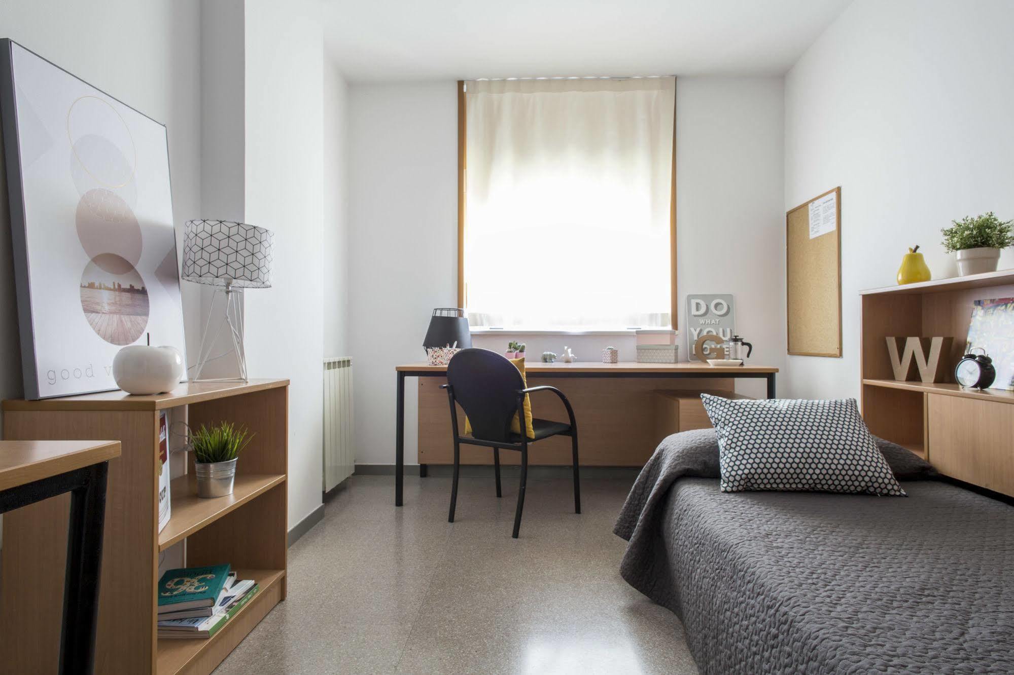 Residencia Universitaria Resa Campus De Montilivi Girona Eksteriør bilde