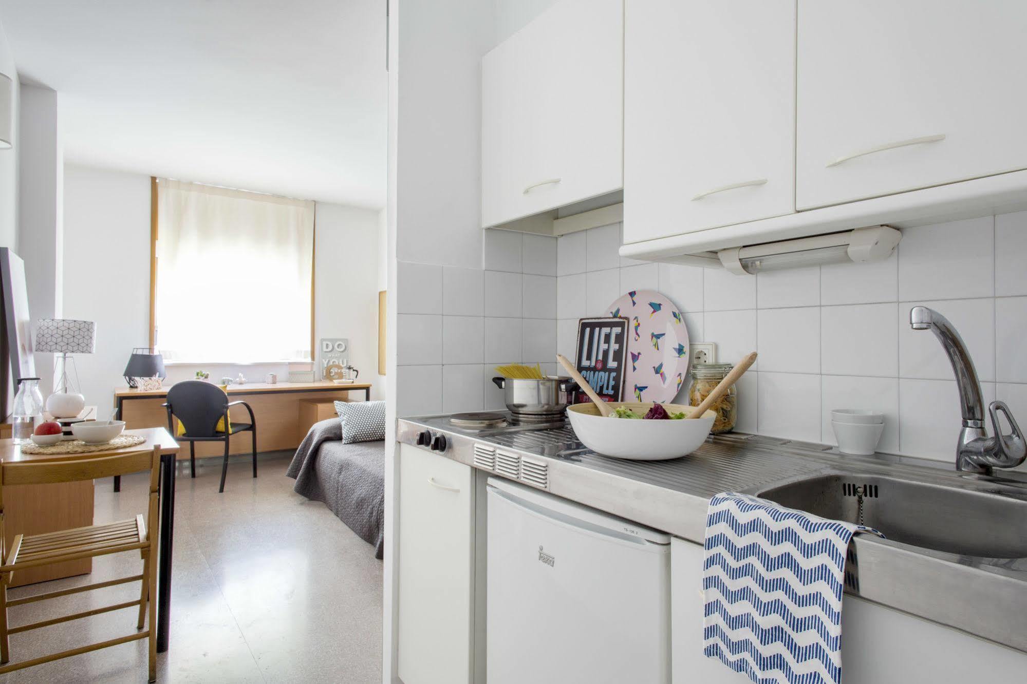 Residencia Universitaria Resa Campus De Montilivi Girona Eksteriør bilde